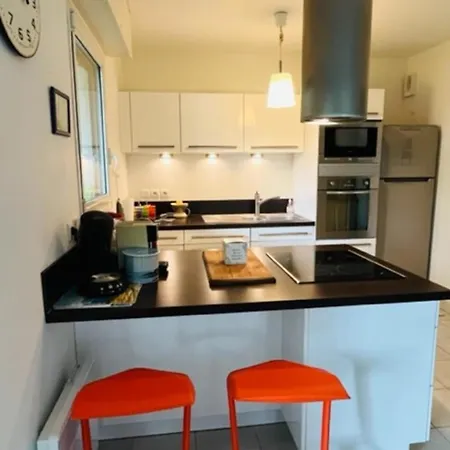 Apartment 72m With Terrace And Garden Center Of *